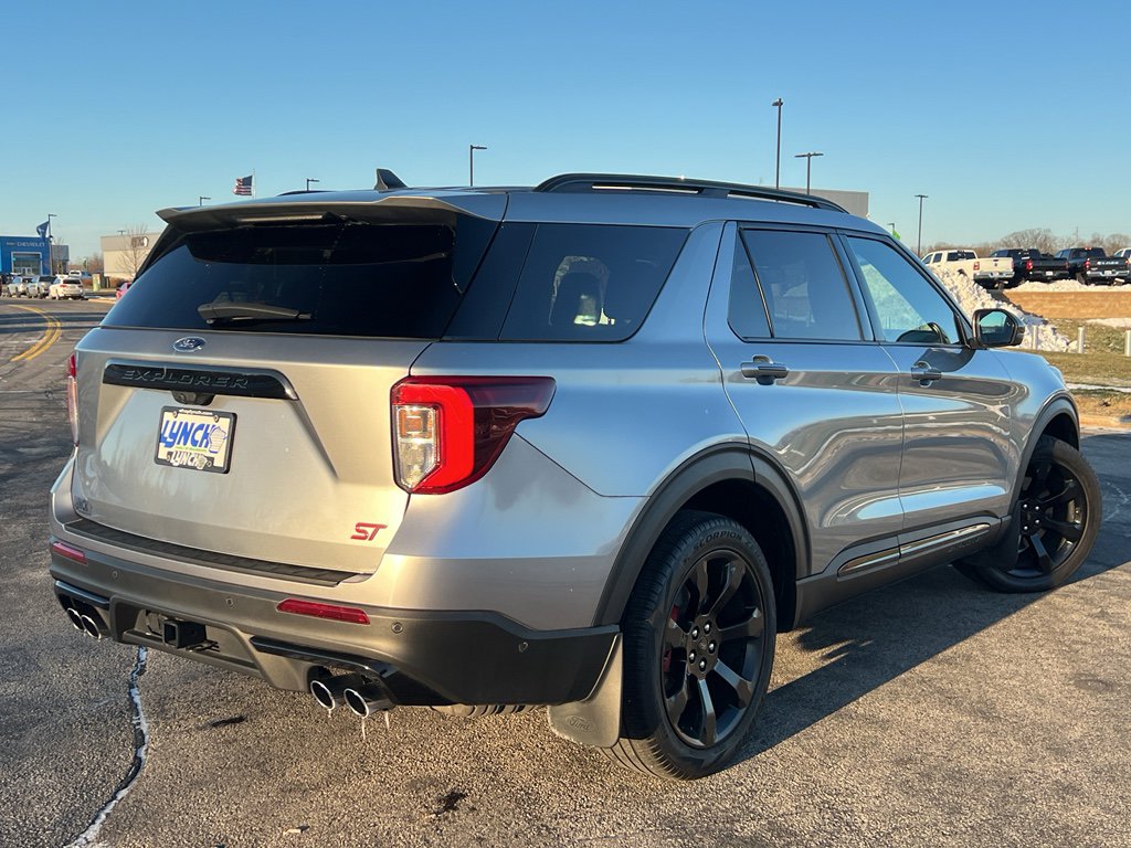 Used 2021 Ford Explorer ST w/ ST Street Pack image 4