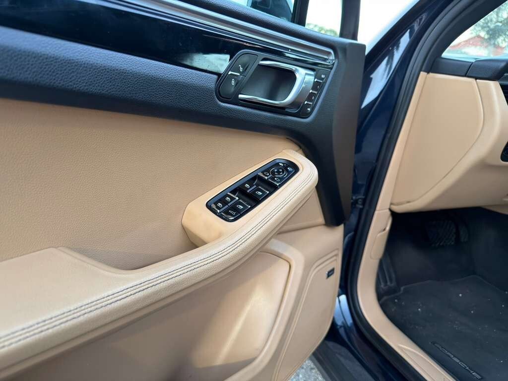 Used 2018 Porsche Macan image 9