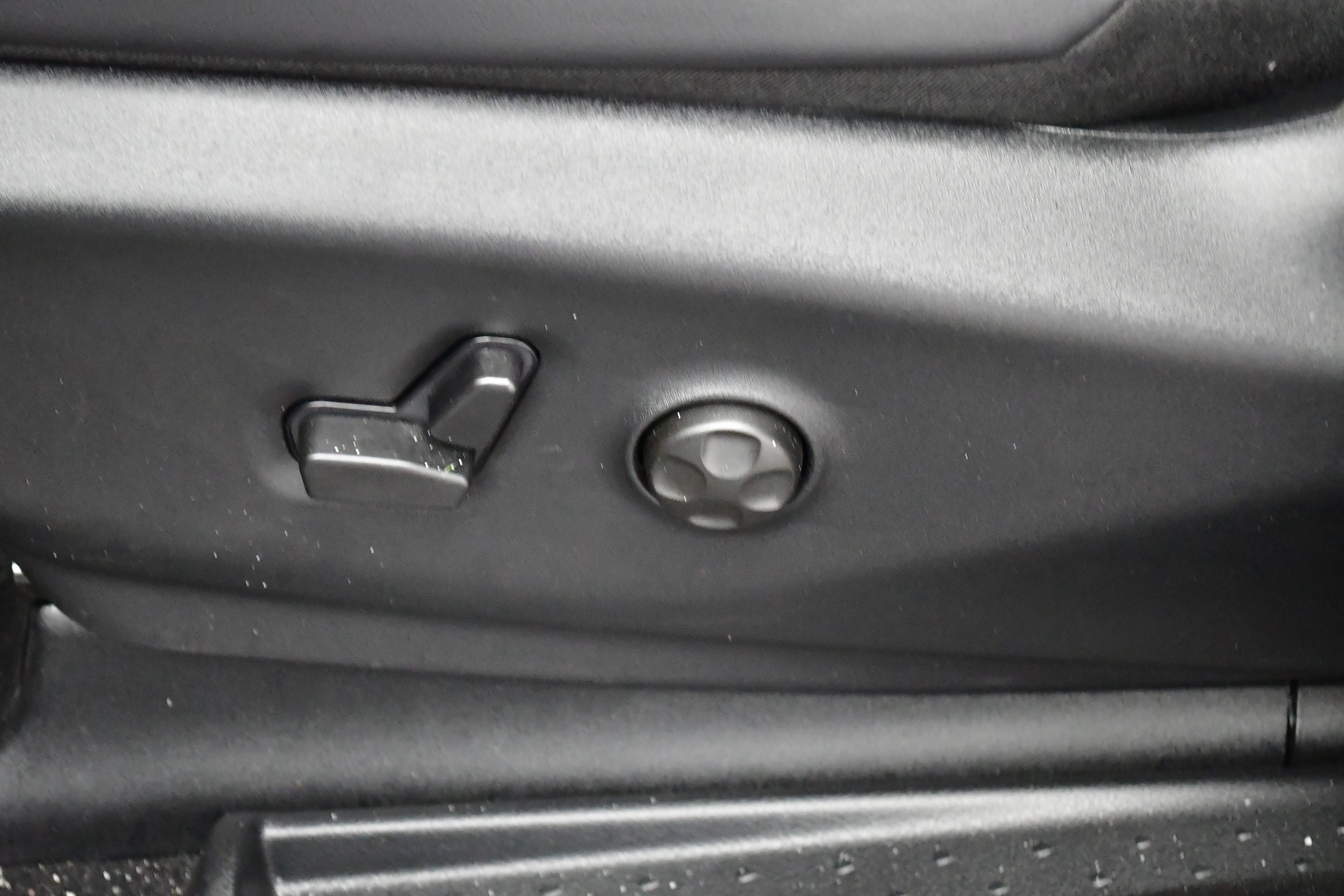 Used 2025 Chrysler Pacifica Select FWD image 13