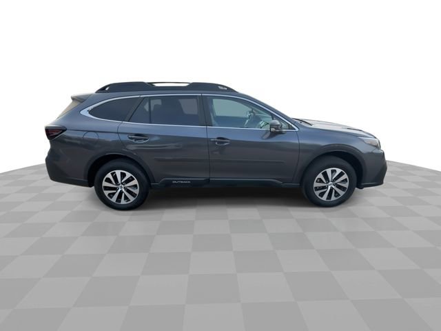 Used 2022 Subaru Outback Premium image 9