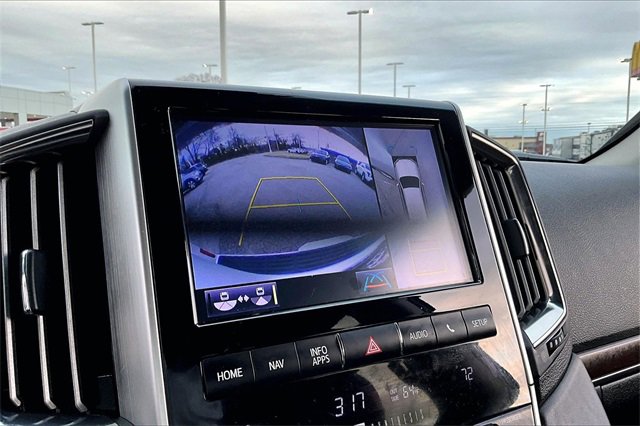 Used 2021 Toyota Land Cruiser image 13