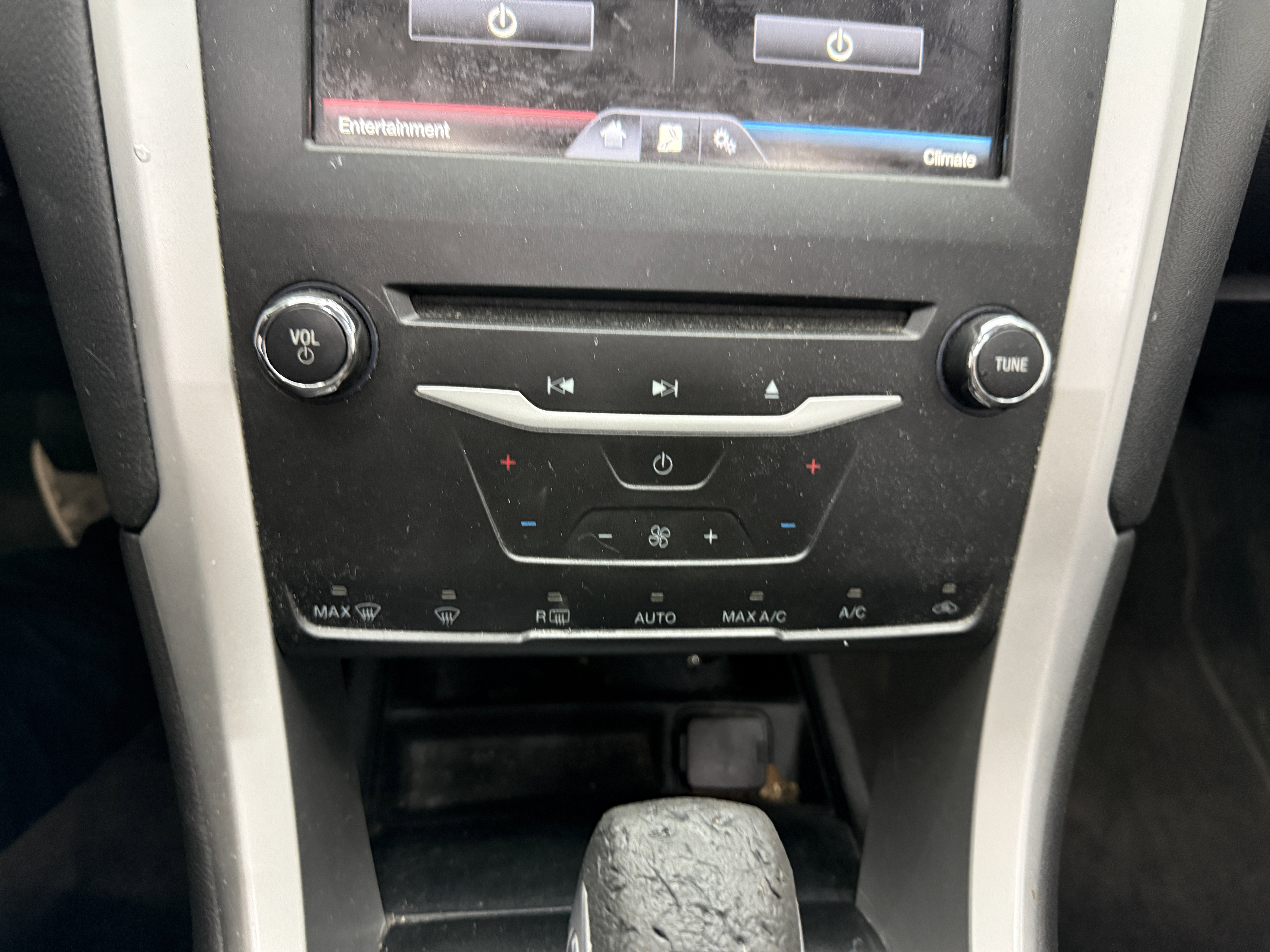 Used 2013 Ford Fusion SE image 17