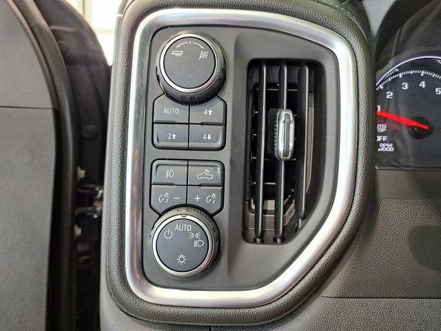 Used 2019 Chevrolet Silverado 1500 RST image 12