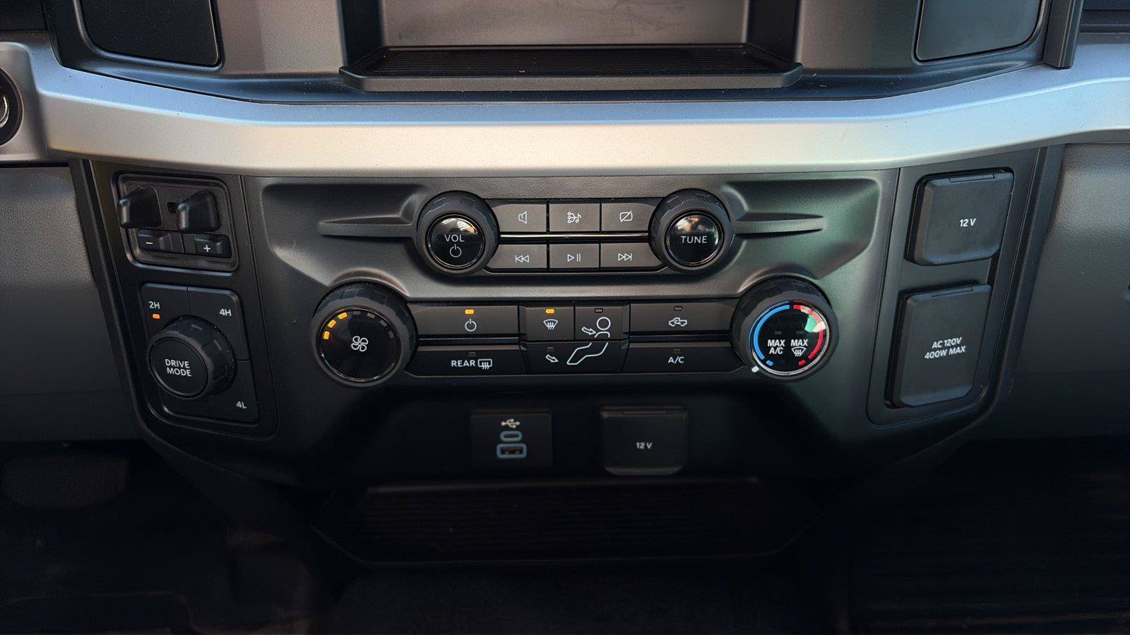 Used 2024 Ford F550 4x4 SuperCab Super Duty image 31