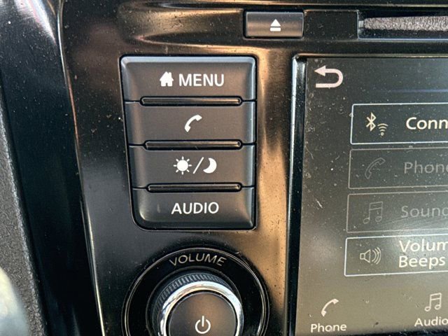 Used 2018 Nissan Rogue S image 22