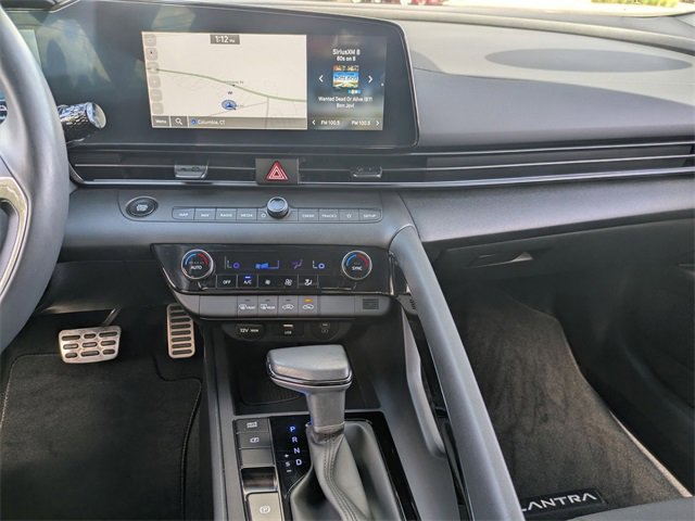 Certified 2025 Hyundai Elantra SEL image 31