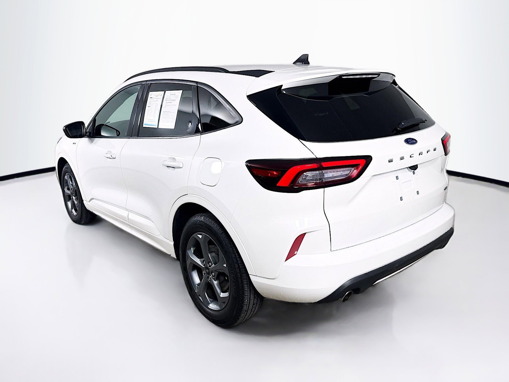 Used 2024 Ford Escape ST-Line w/ Equipment Group 301A image 28