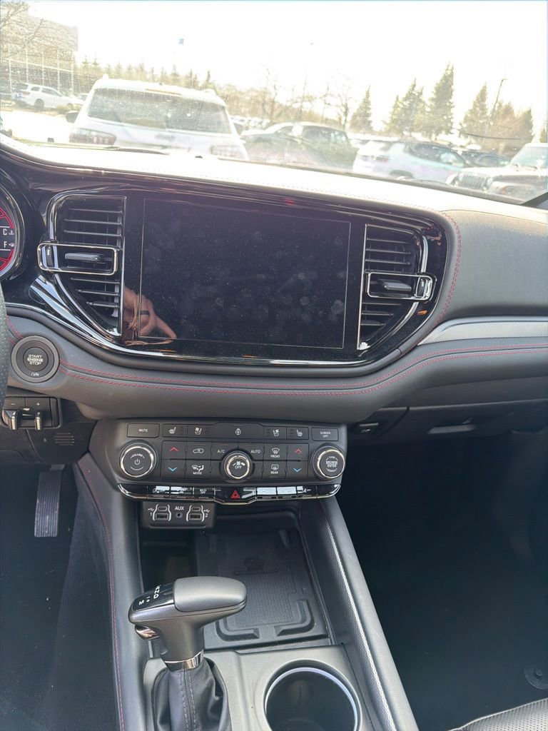 Certified 2024 Dodge Durango GT image 12