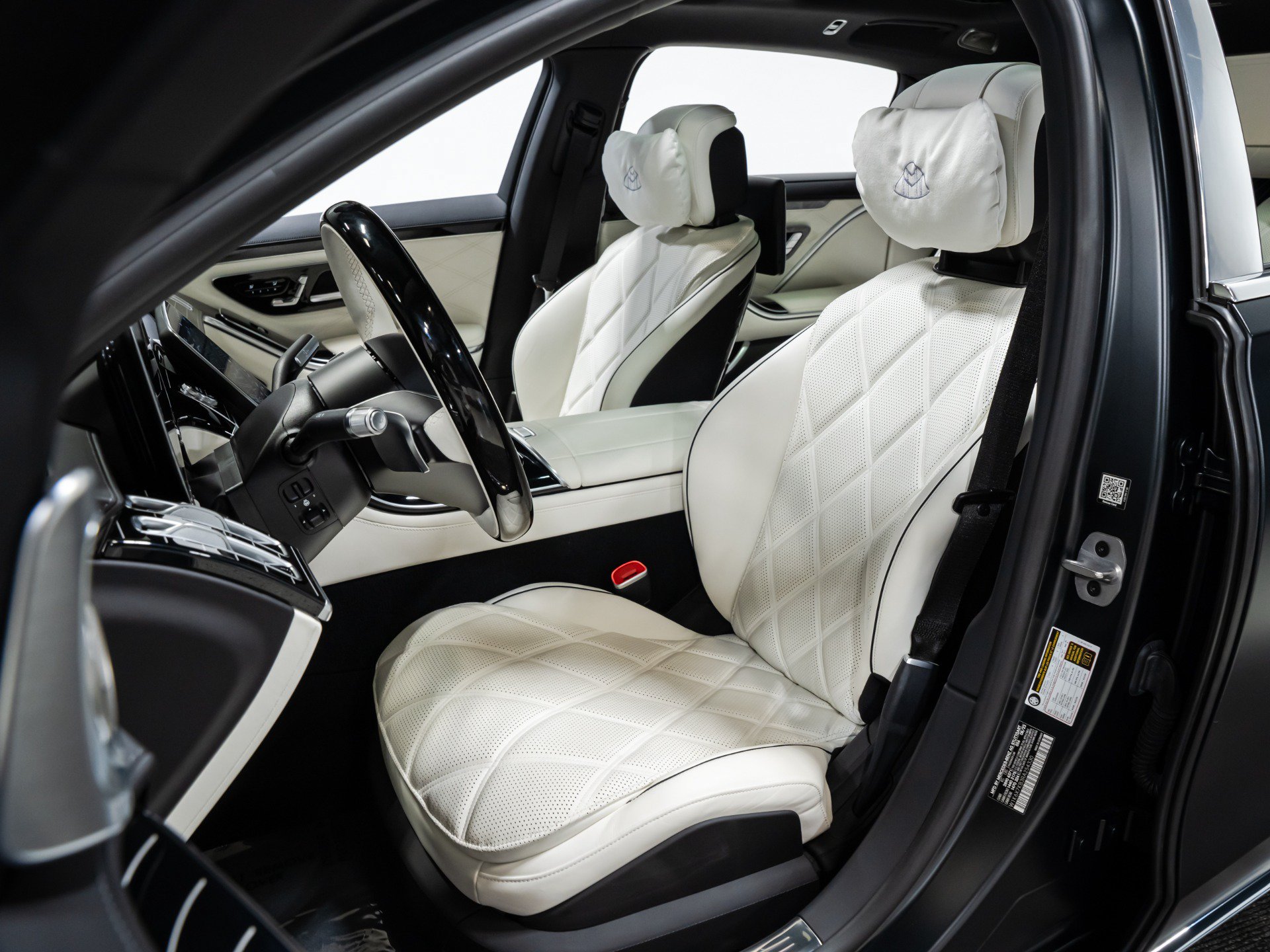 Used 2024 Mercedes-Benz Maybach S 680 4MATIC image 34