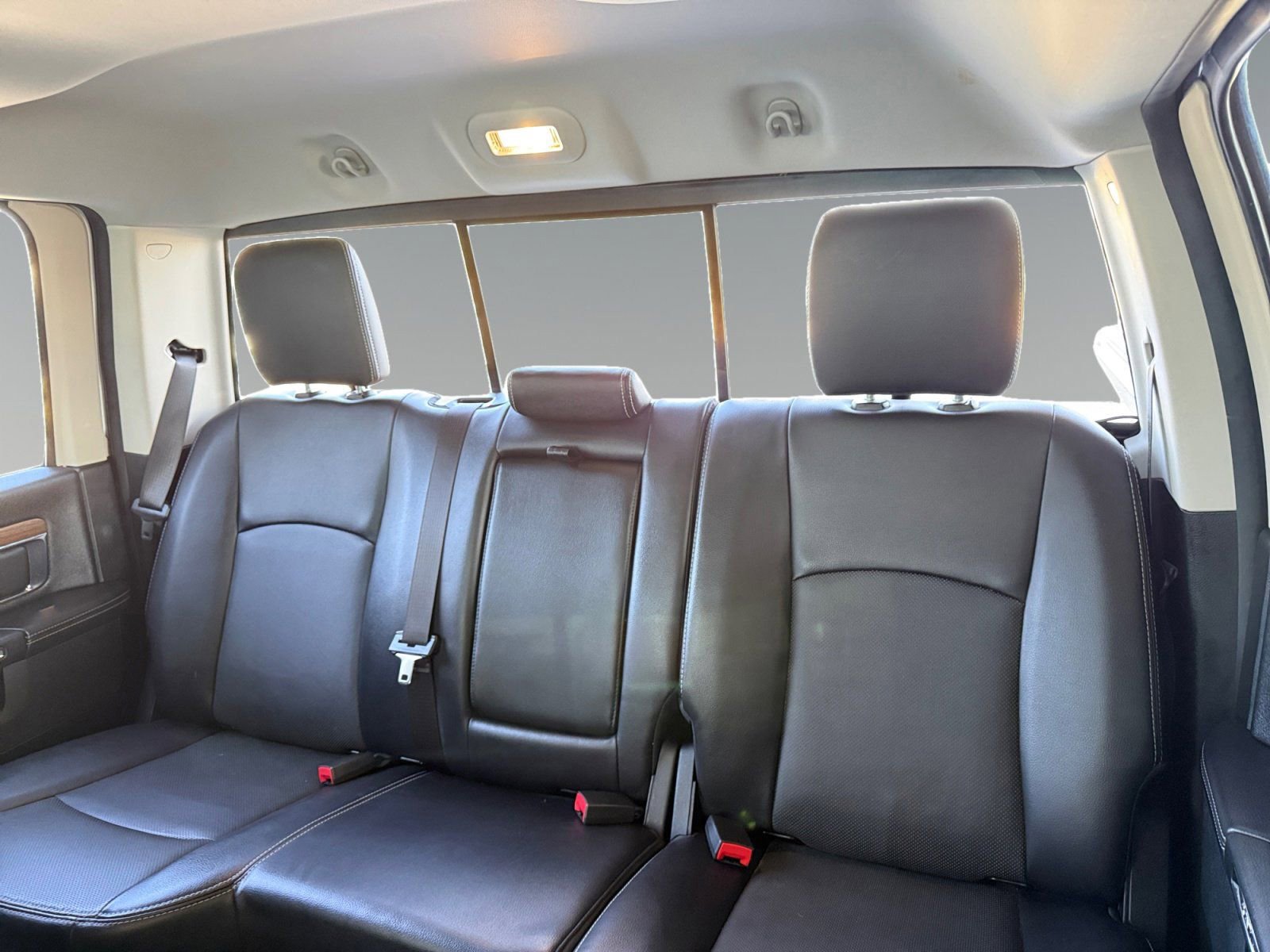 Used 2017 RAM 1500 Laramie w/ Convenience Group AWD/4WD image 18