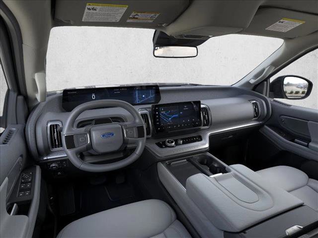 New 2026 Ford Expedition Active image 9