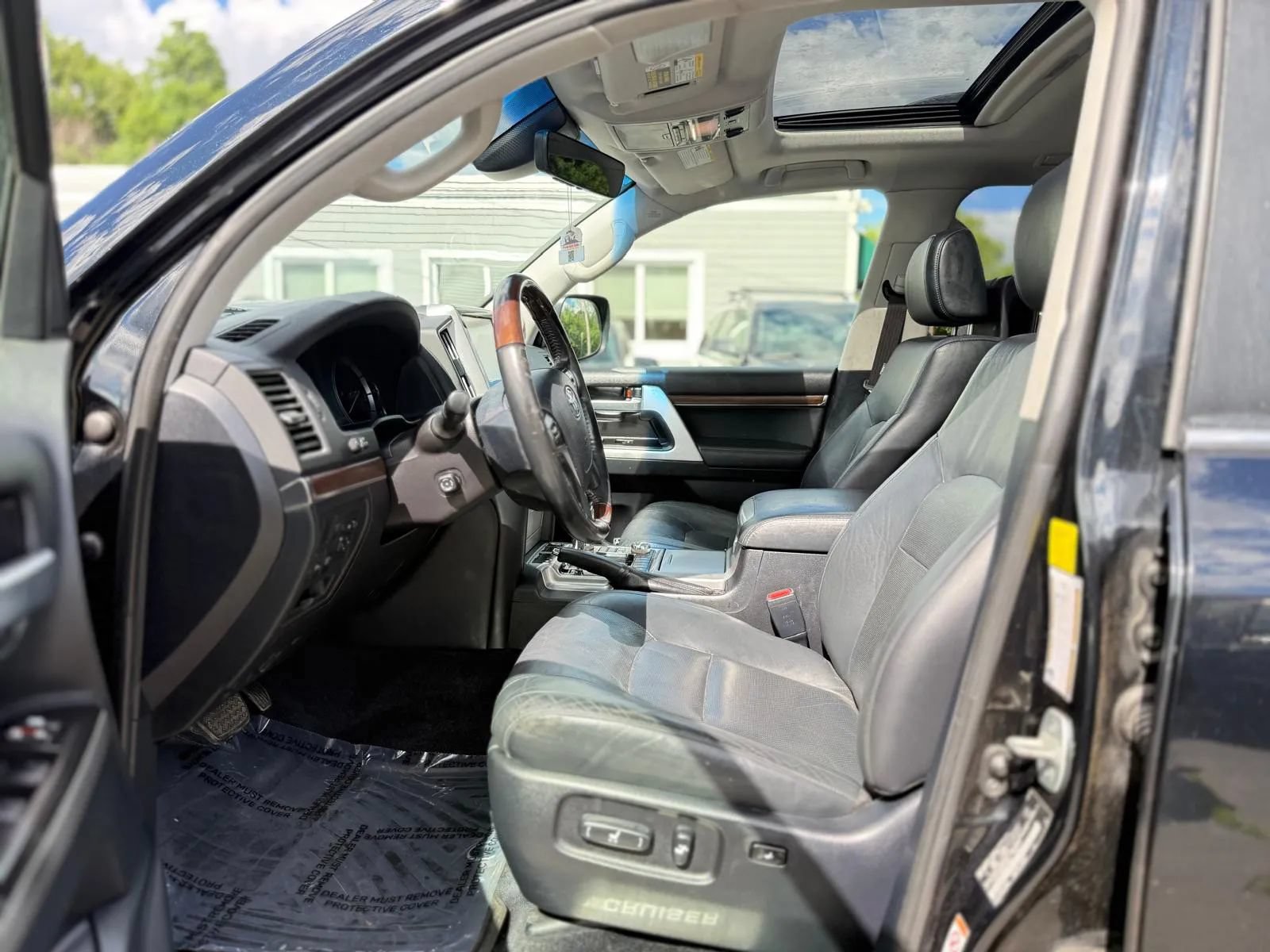 Used 2016 Toyota Land Cruiser w/ Four Season Floor Mat Package AWD/4WD image 8