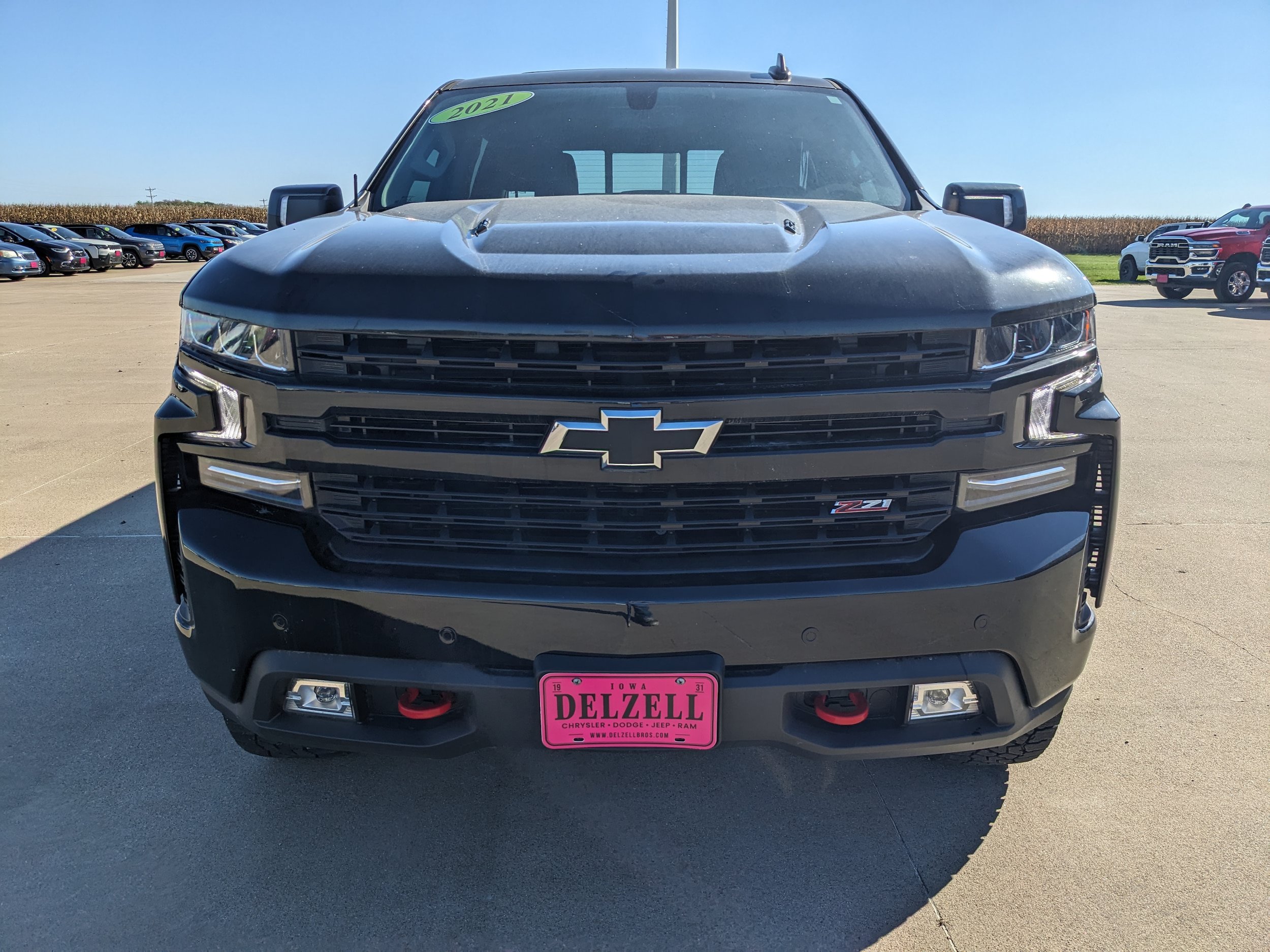 Used 2021 Chevrolet Silverado 1500 LT Trail Boss w/ Convenience Package II AWD/4WD image 3