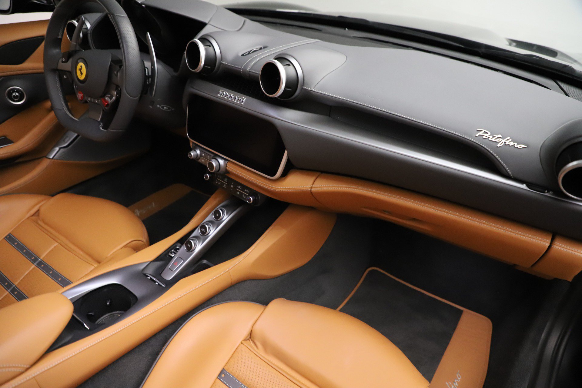 Certified 2020 Ferrari Portofino RWD image 24