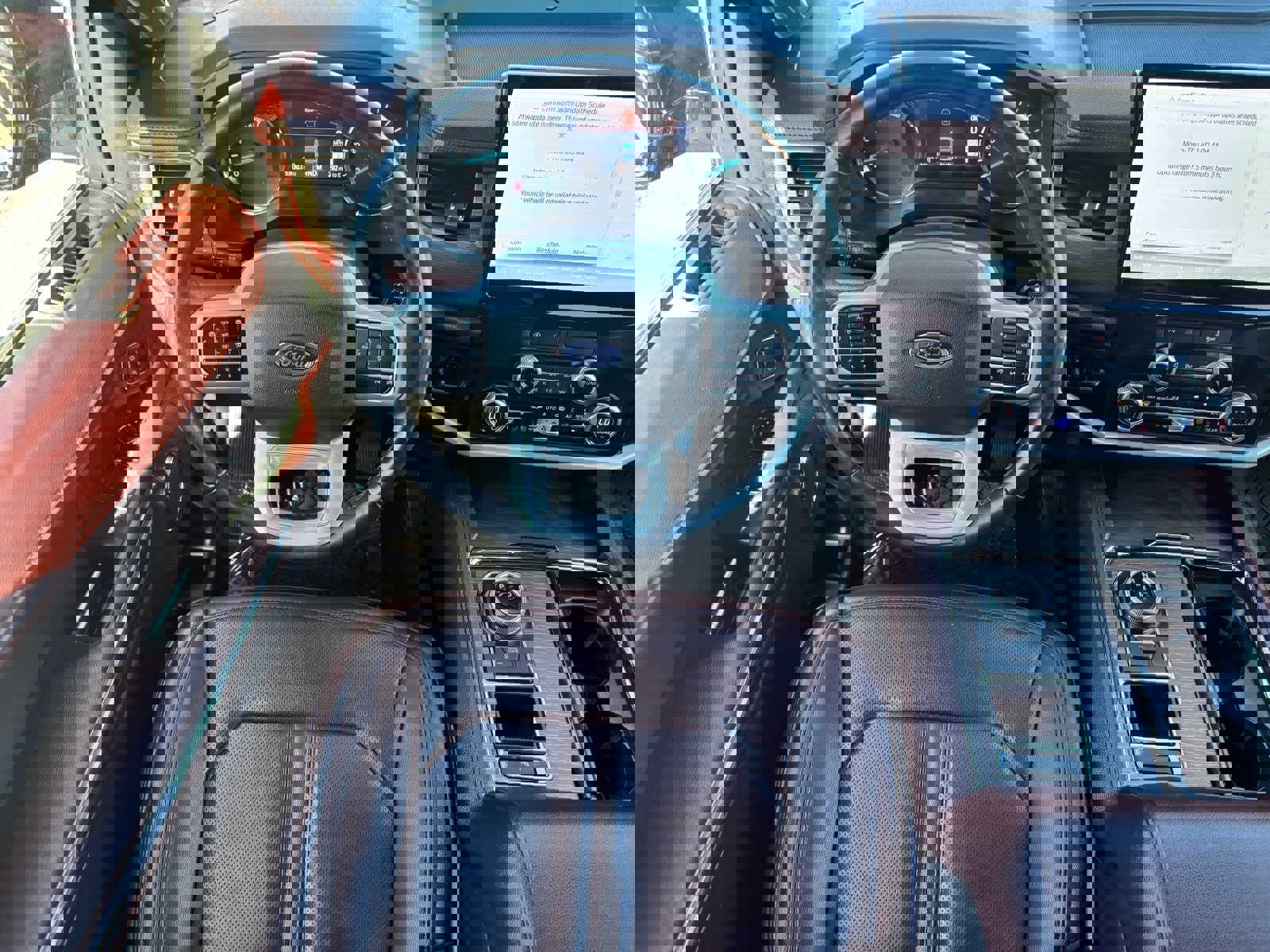 Used 2024 Ford Expedition Limited image 14