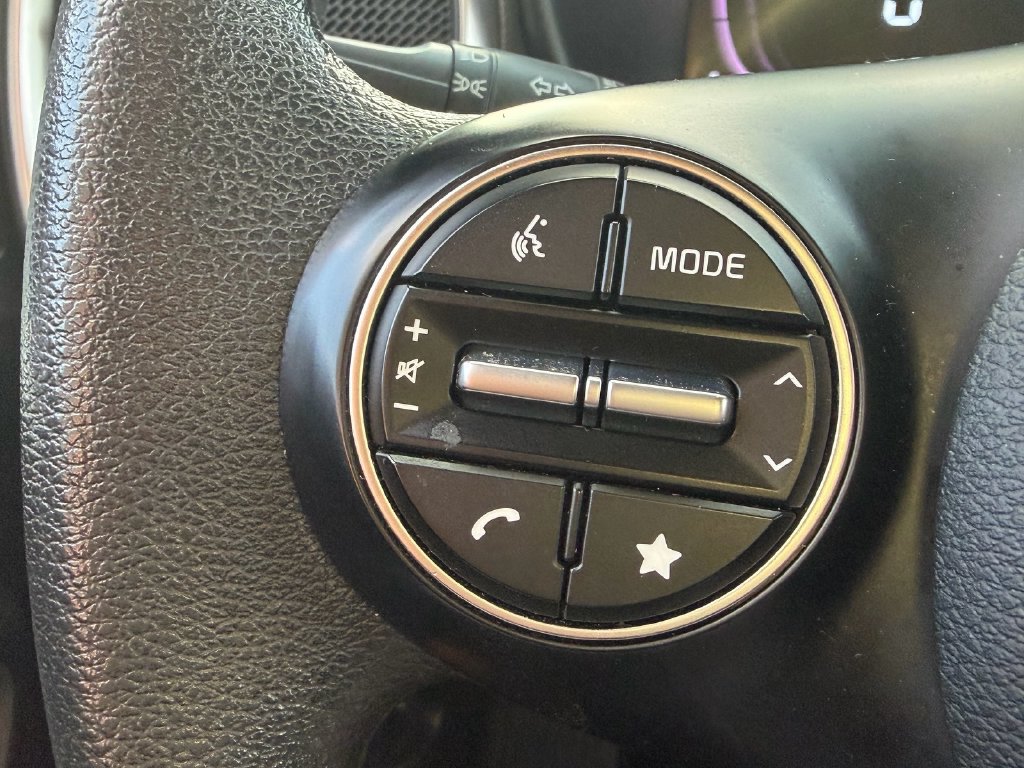 Used 2024 Kia Soul LX w/ Option Group 015 FWD image 28