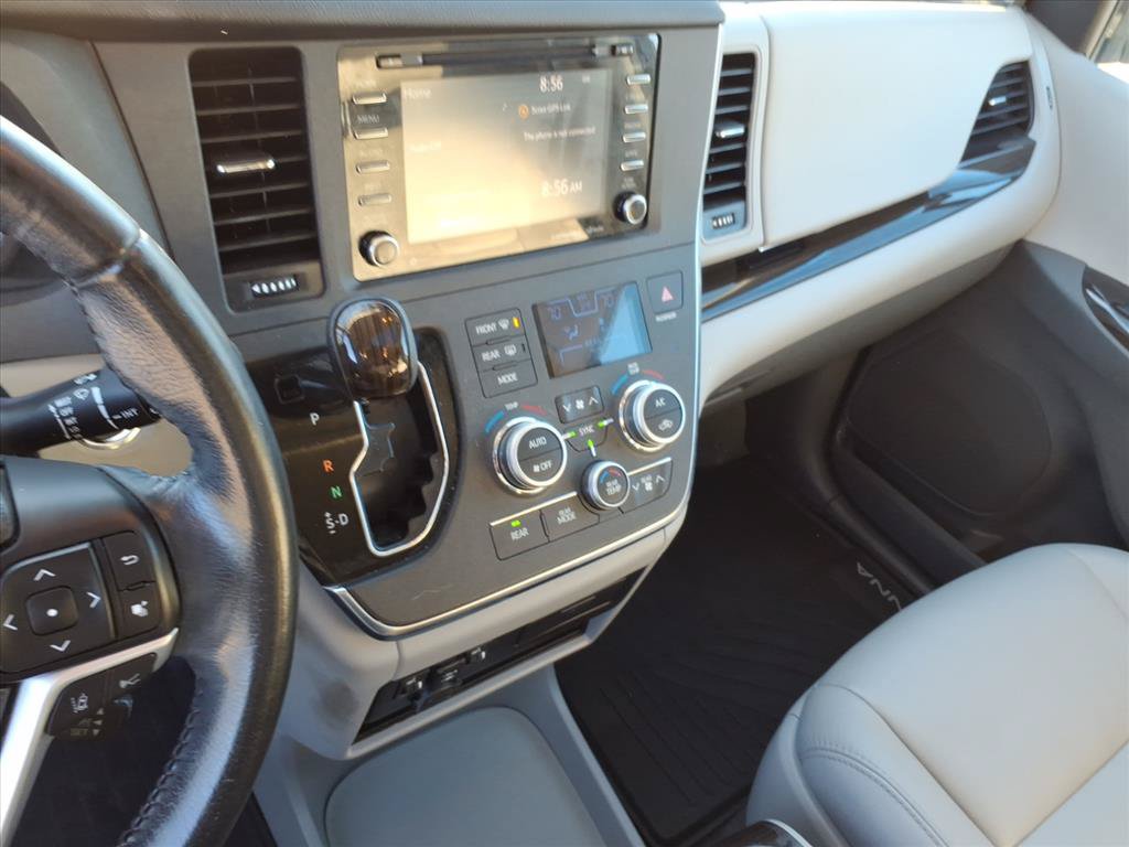 Used 2018 Toyota Sienna XLE AWD/4WD image 36