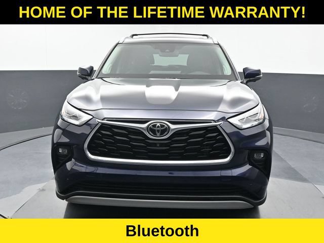 Used 2025 Toyota Highlander Platinum AWD/4WD image 9