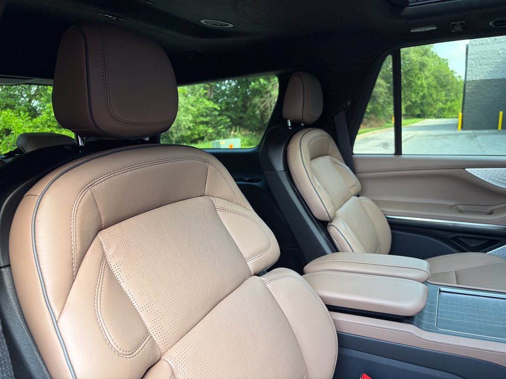 New 2027 Lincoln Navigator Black Label AWD/4WD image 33