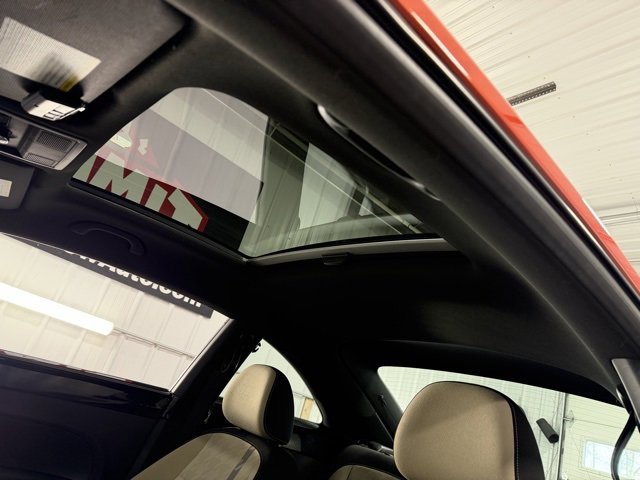 Used 2018 Volkswagen Beetle 2.0T Coast w/ Coast Lighting Package image 15