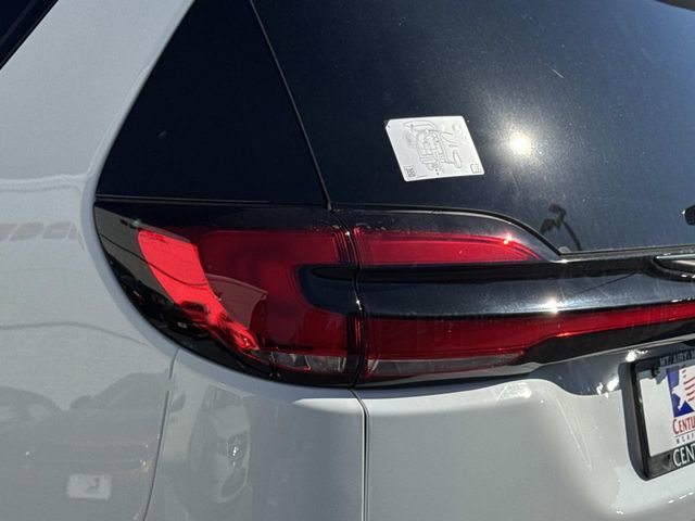 New 2026 Chrysler Pacifica Limited image 9