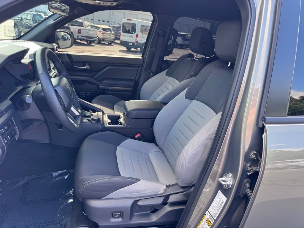 Used 2025 Toyota Tacoma TRD Off-Road AWD/4WD image 19