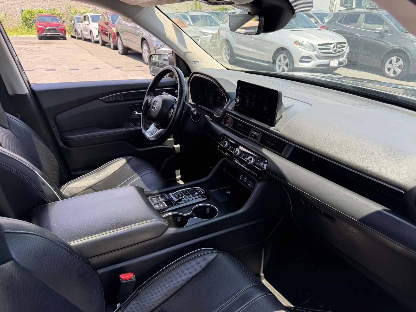 Used 2023 Honda Pilot Elite image 12