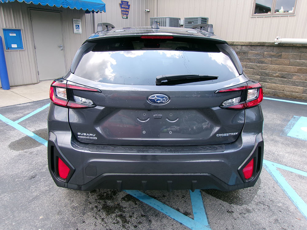 Used 2024 Subaru Crosstrek 2.0i Premium AWD/4WD image 4