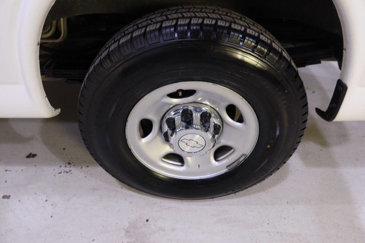 Used 2019 Chevrolet Express 3500 LT w/ LT Preferred Equipment Group RWD image 35