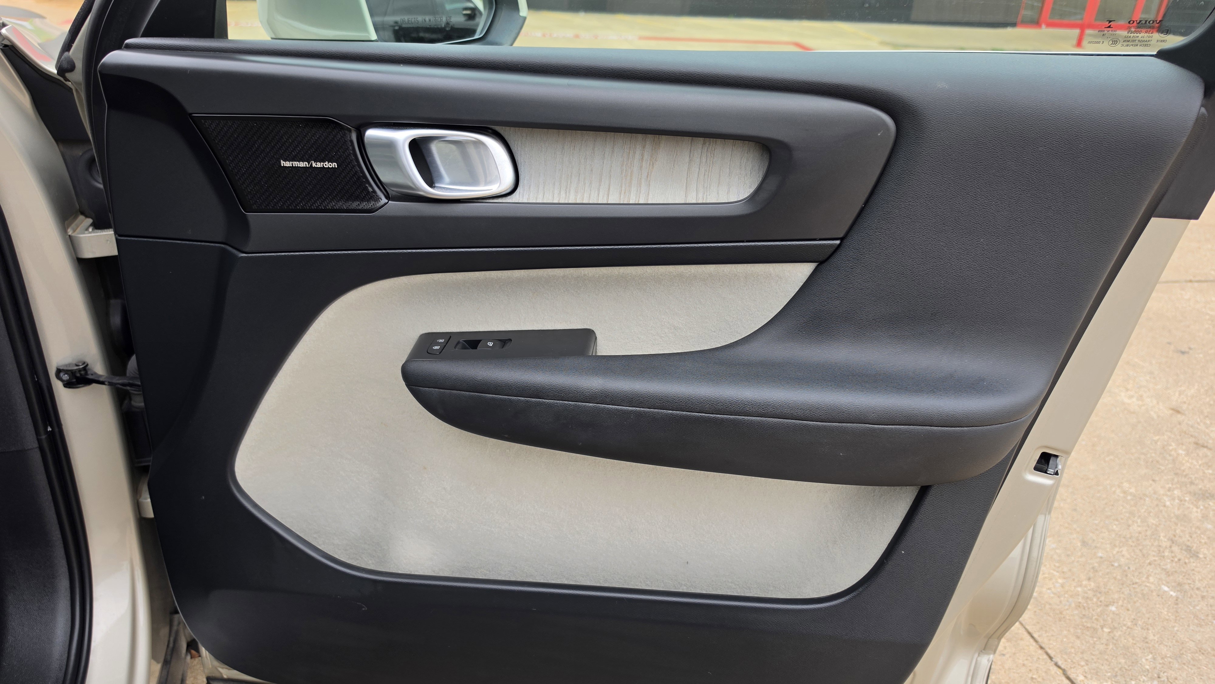 Used 2019 Volvo XC40 T5 Inscription AWD/4WD image 33