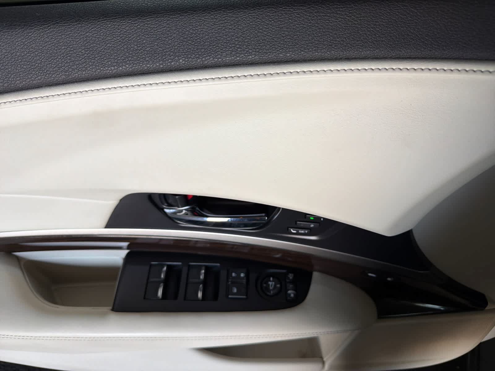 Used 2015 Acura RLX w/ Technology Package FWD image 12