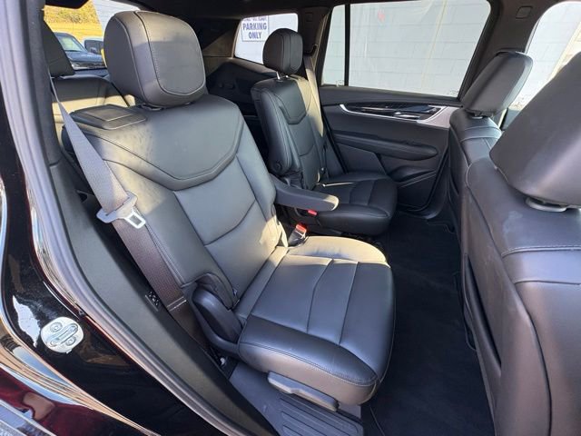Used 2025 Cadillac XT6 Premium Luxury image 41