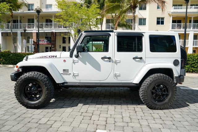 Used 2016 Jeep Wrangler Unlimited Rubicon AWD/4WD image 15