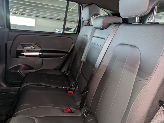 Used 2025 Mercedes-Benz GLB 250 image 20