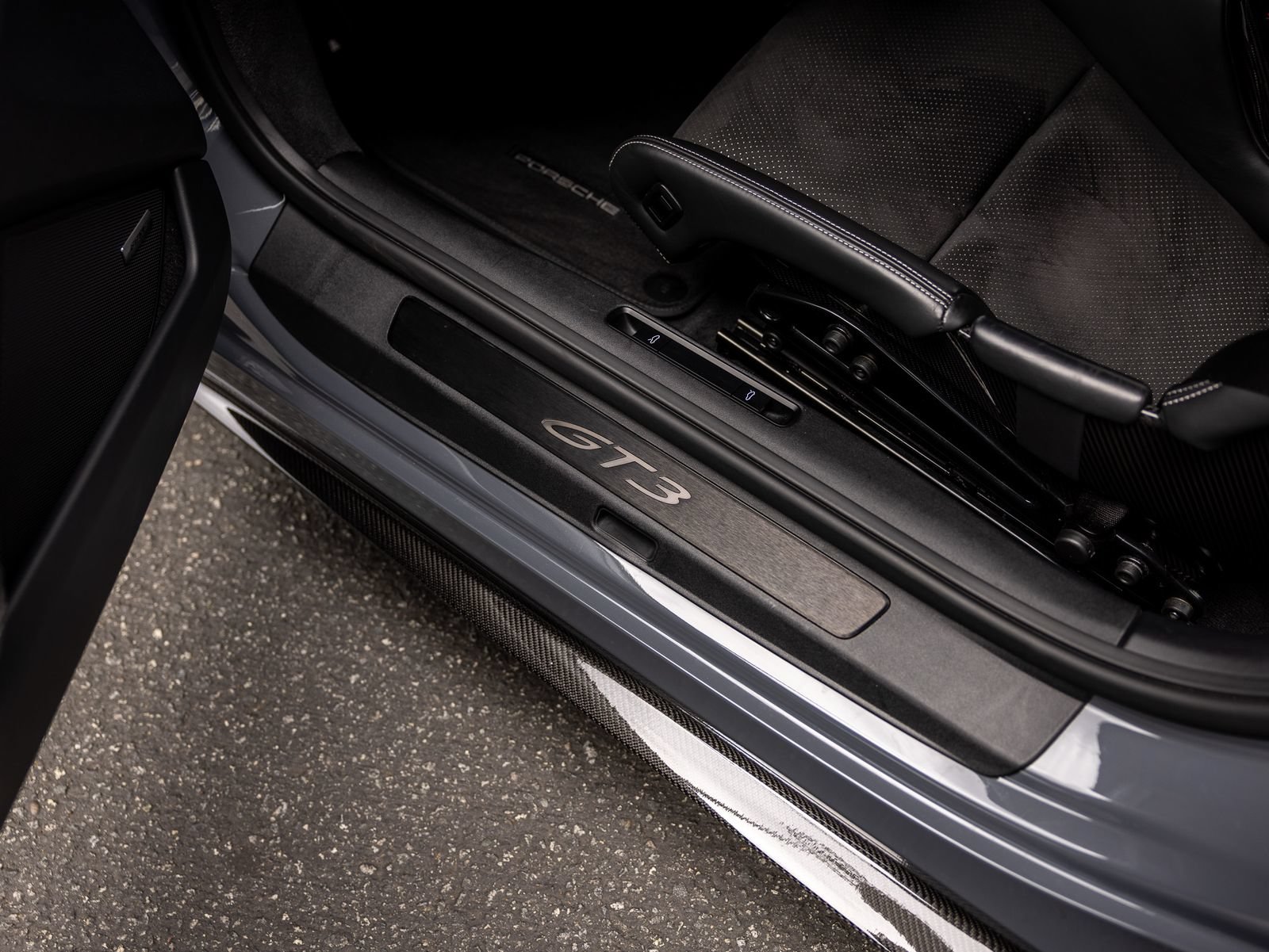 Certified 2022 Porsche 911 GT3 RWD image 49