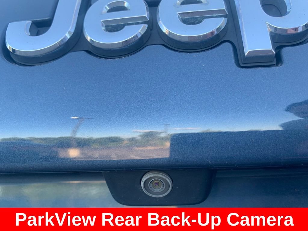 Used 2019 Jeep Cherokee Latitude w/ Popular Appearance Group AWD/4WD image 8