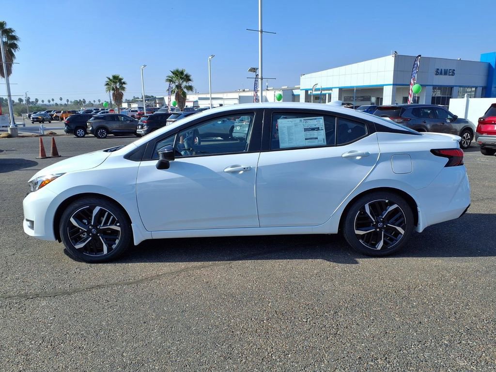 New 2025 Nissan Versa SR w/ Trunk Package image 4