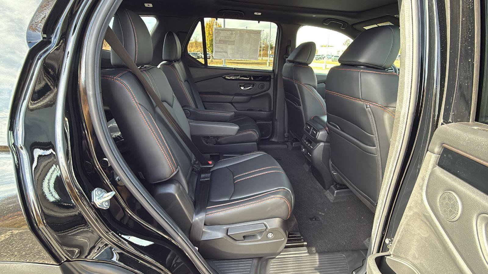 New 2025 Honda Pilot TrailSport image 20