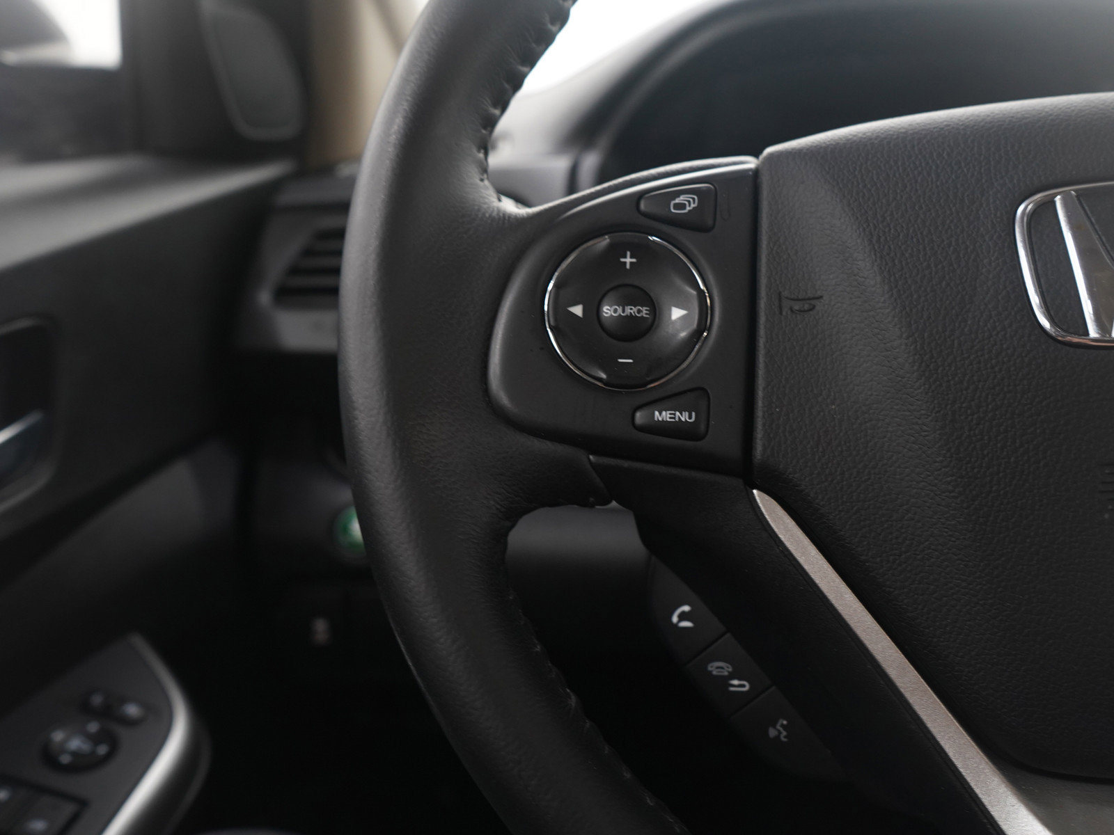 Used 2015 Honda CR-V EX-L image 25