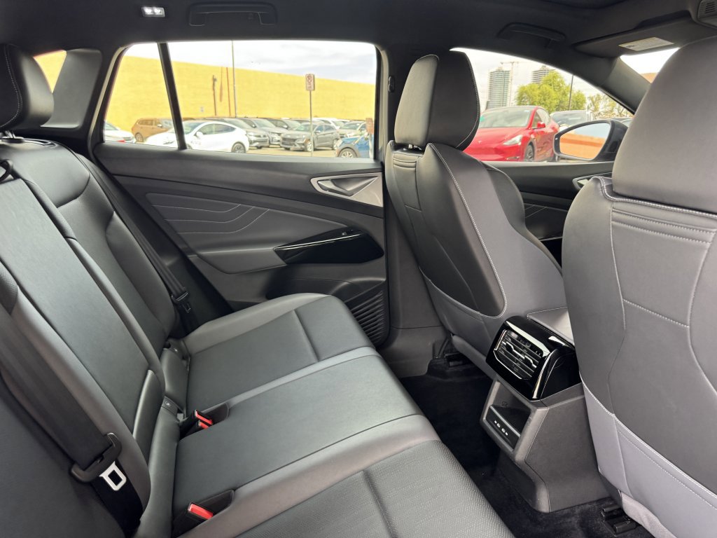 Used 2023 Volkswagen ID.4 S image 36