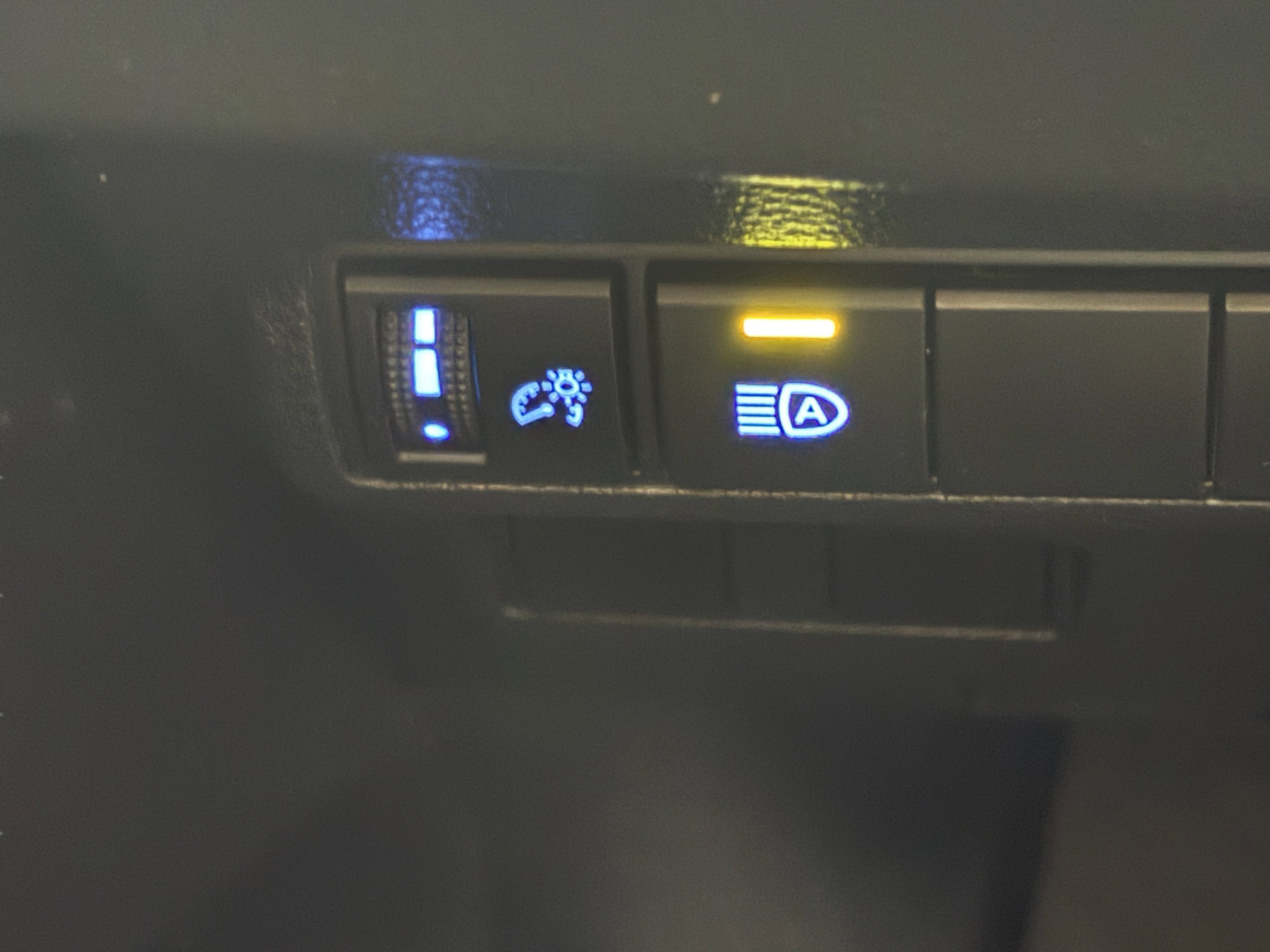 Used 2022 Toyota Corolla Cross LE w/ Moonroof Package FWD image 18