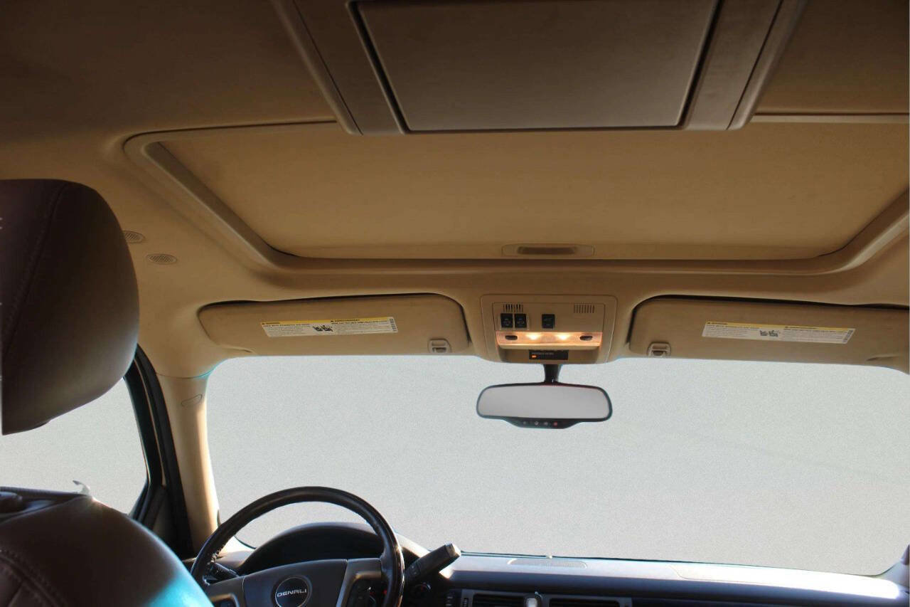 Used 2013 GMC Yukon XL Denali image 9