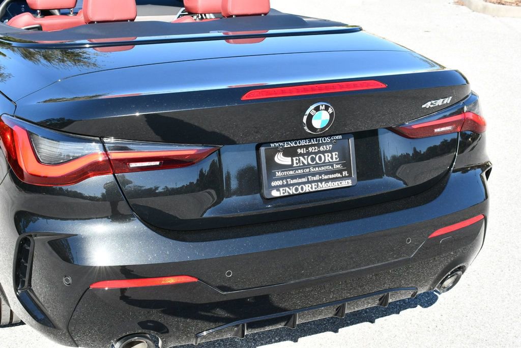 Used 2025 BMW 430i Convertible w/ M Sport Package image 10