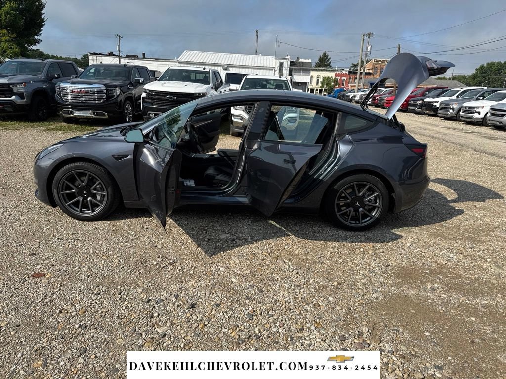 Used 2022 Tesla Model 3 Long Range AWD/4WD image 30