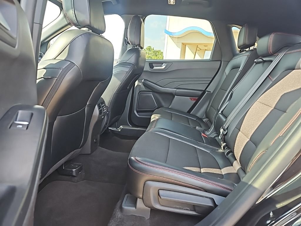 Used 2025 Ford Escape ST-Line AWD/4WD image 14