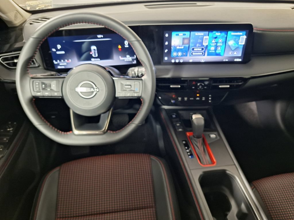 Used 2026 Nissan Kicks SR FWD image 9