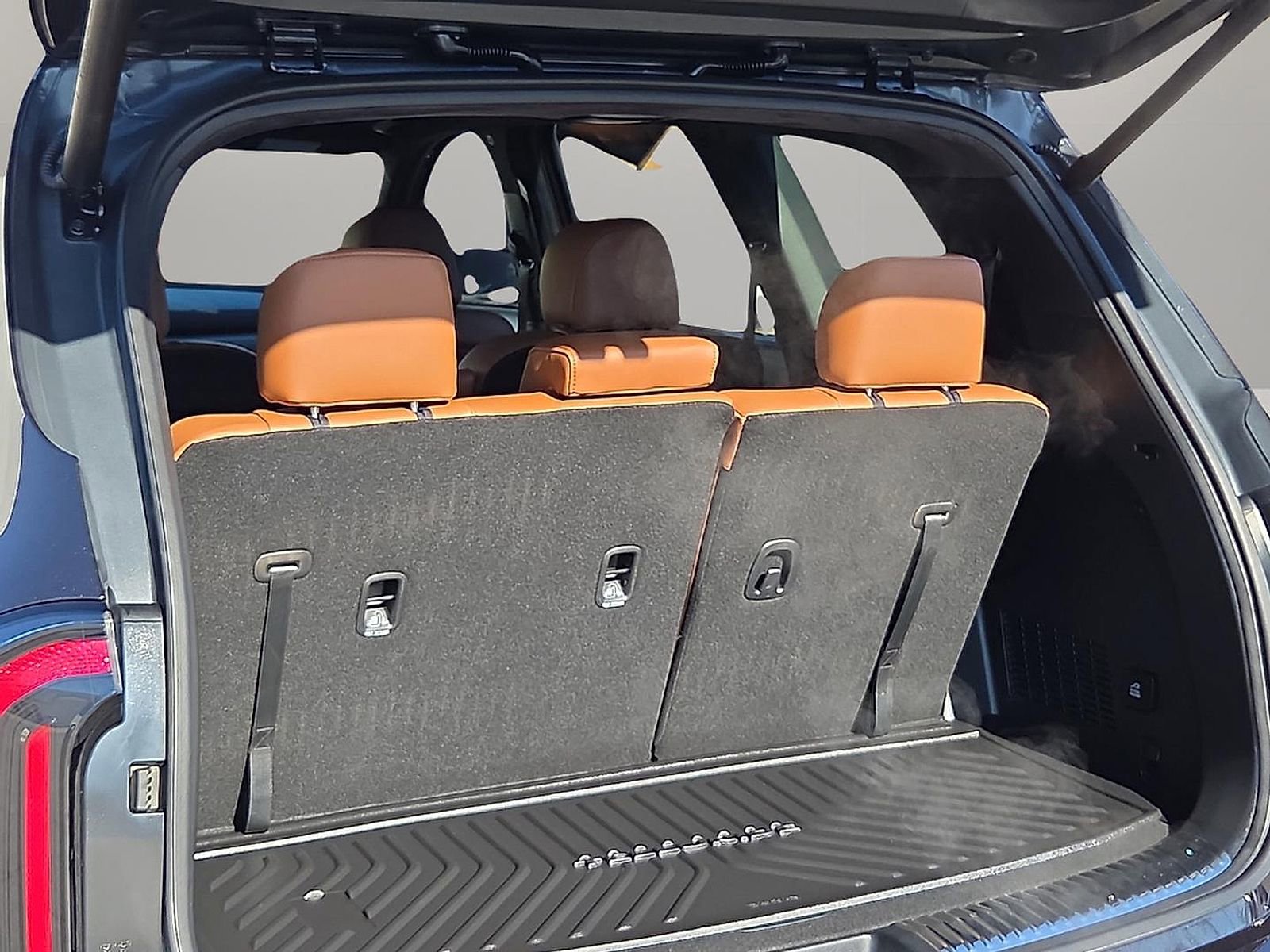Used 2025 Kia Telluride SX Prestige X-Pro image 9