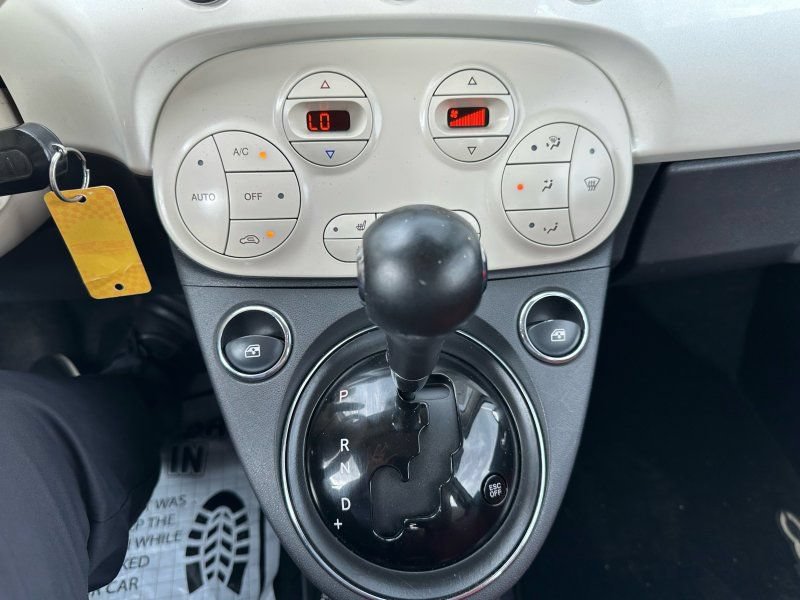 Used 2012 FIAT 500 Lounge w/ Luxury Leather Pkg FWD image 19