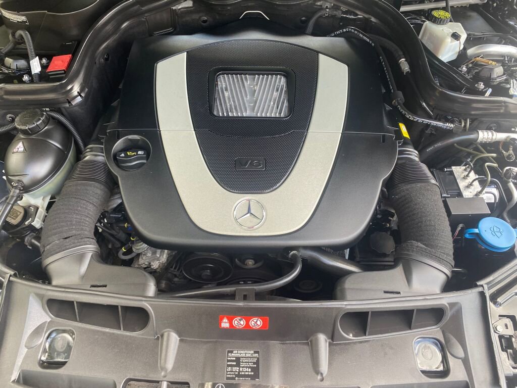 Used 2012 Mercedes-Benz C 300 Sport image 24