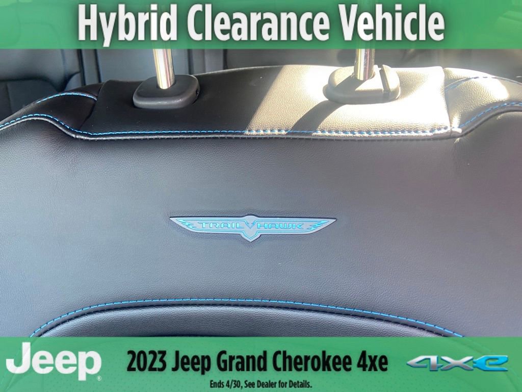 New 2023 Jeep Grand Cherokee Trailhawk w/ Luxury Tech Group III image 40